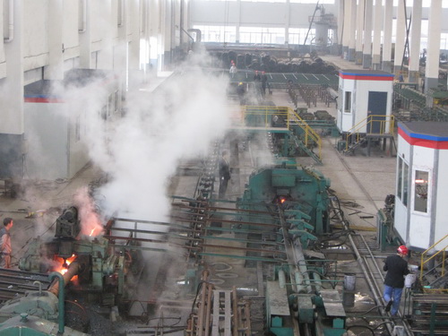 漳州无缝钢管厂家生产车间